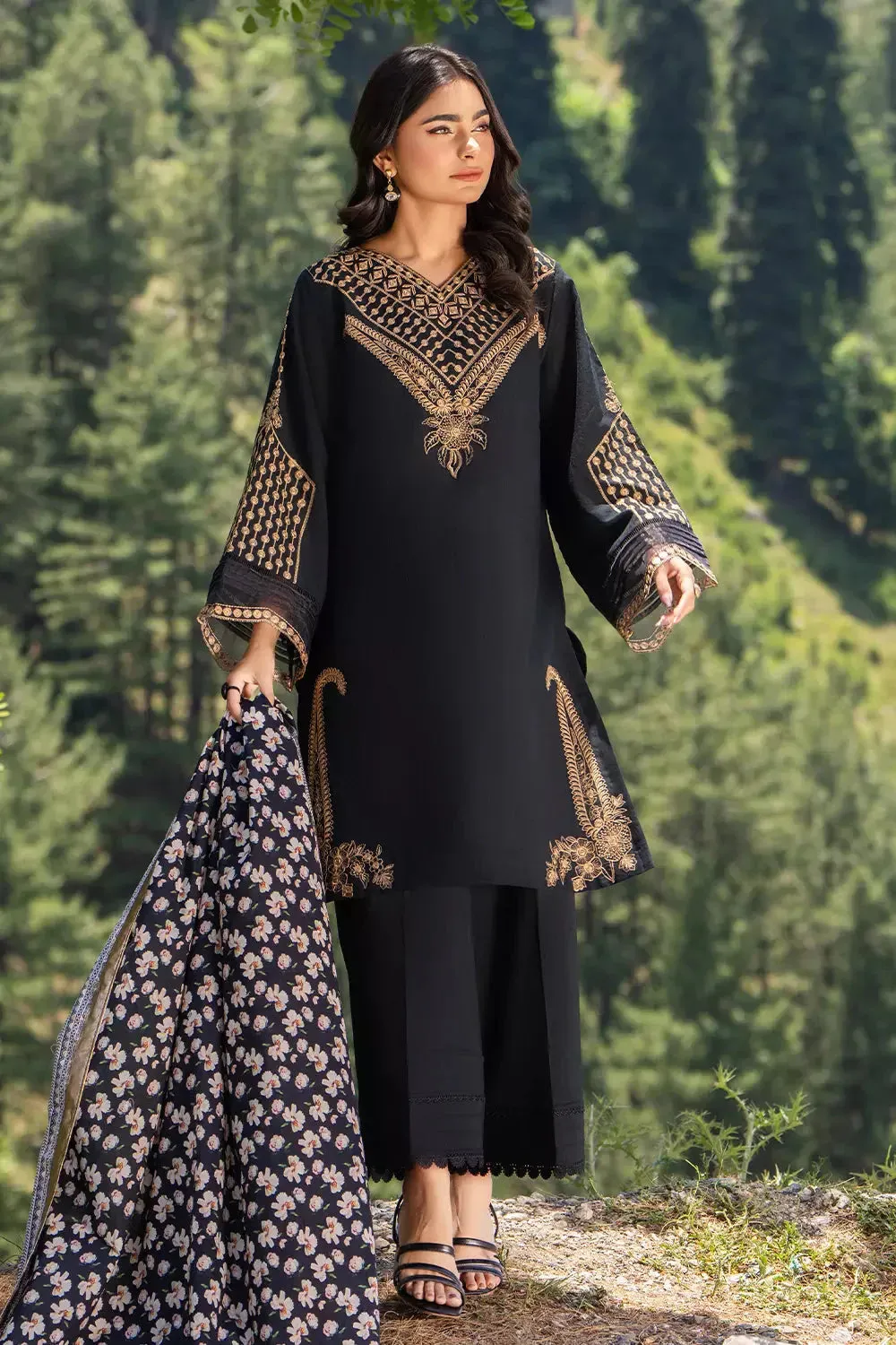 3PC Embroidered Unstitched Cambric Suit KSDE-2820