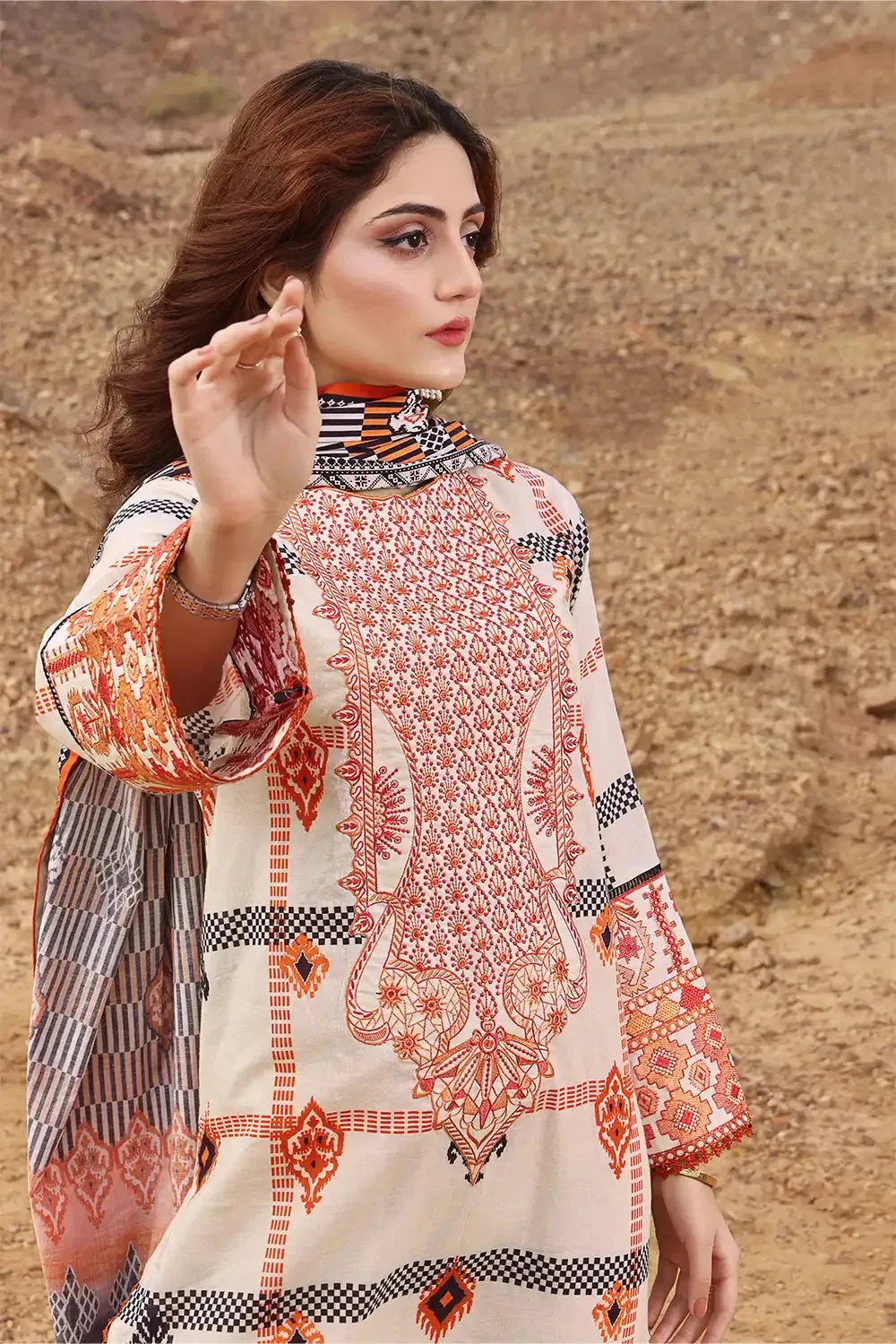 3PC Embroidered Unstitched Lawn Suit KL-2429