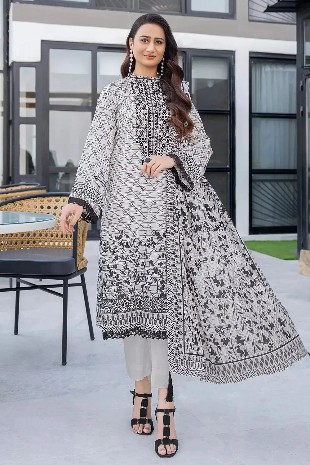 3PC Embroidered Unstitched Lawn Suit KL-2732