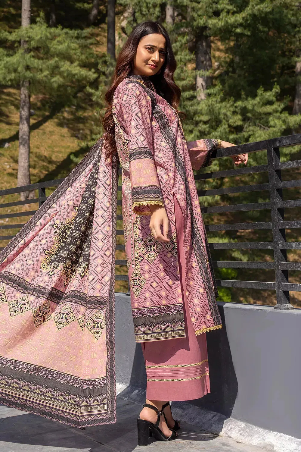 3PC Embroidered Unstitched Lawn Suit KL-2735