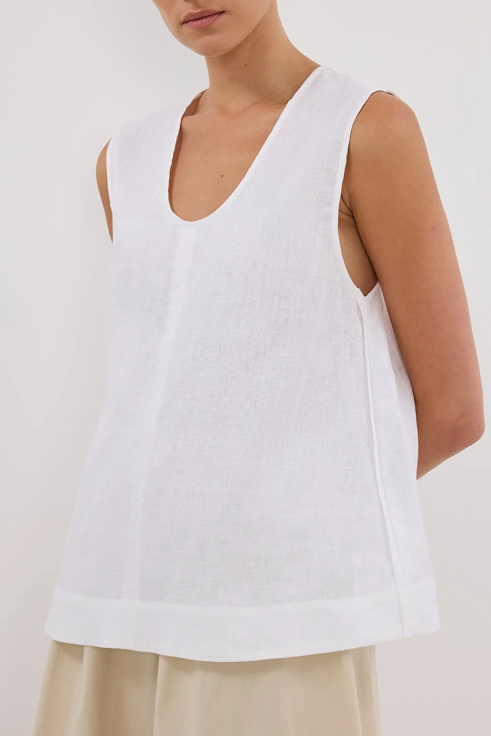 ANA WHITE LINEN SCOOP TOP