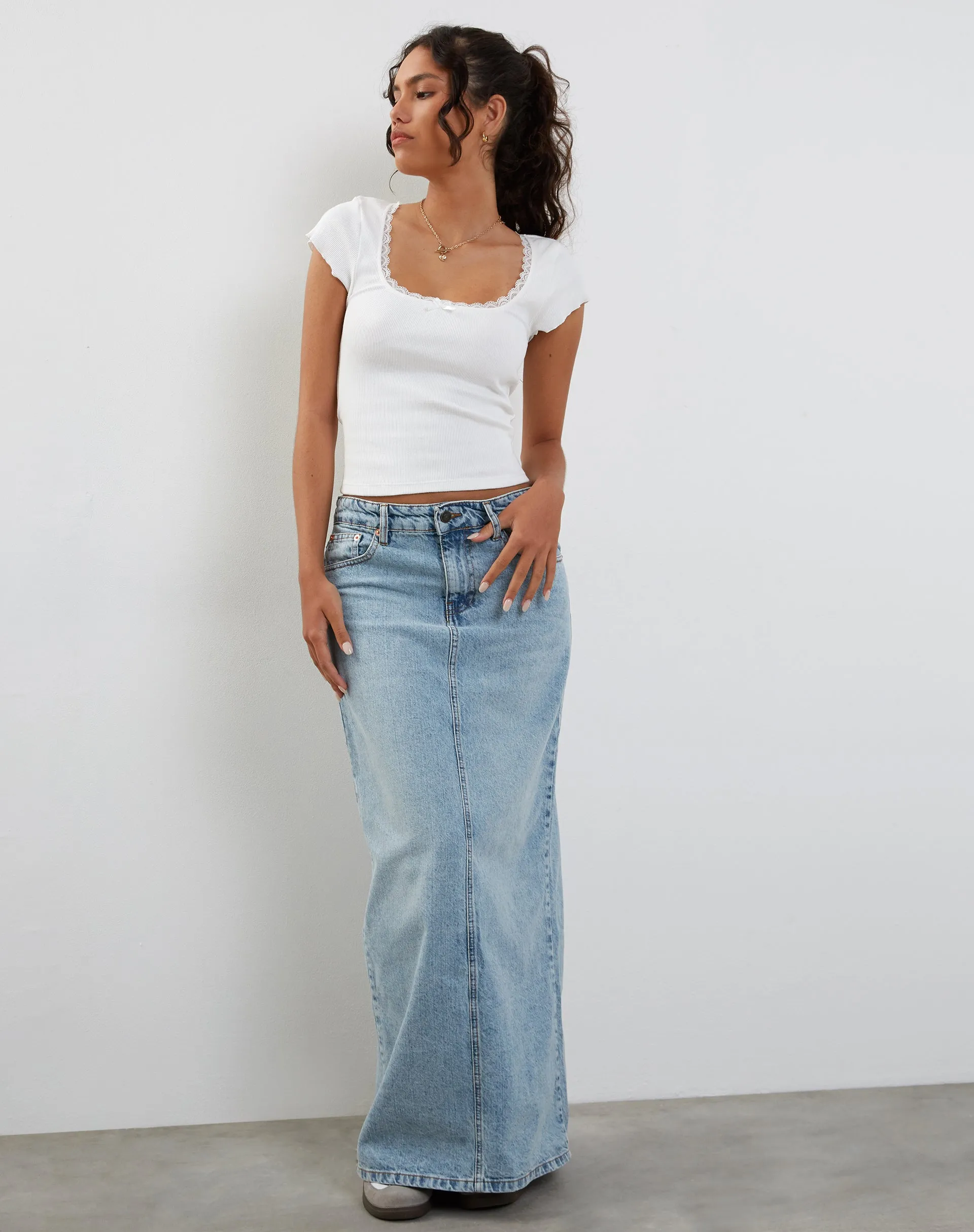 Low Rise Denim Maxi Skirt in Bleach Denim